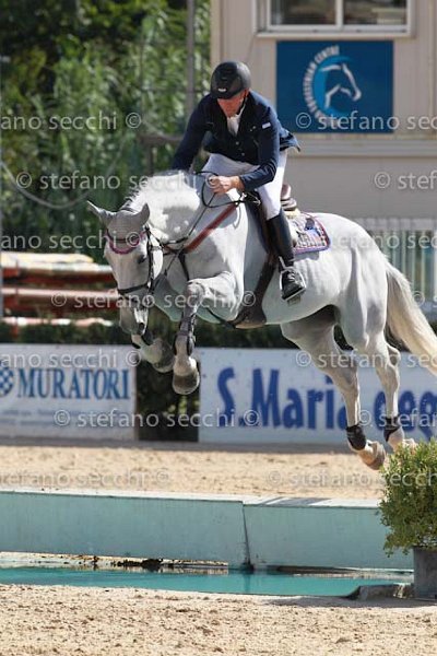 MEDINI_BLU PICASSO_GIO CAV 2011_(0480) SS3_2257.jpg